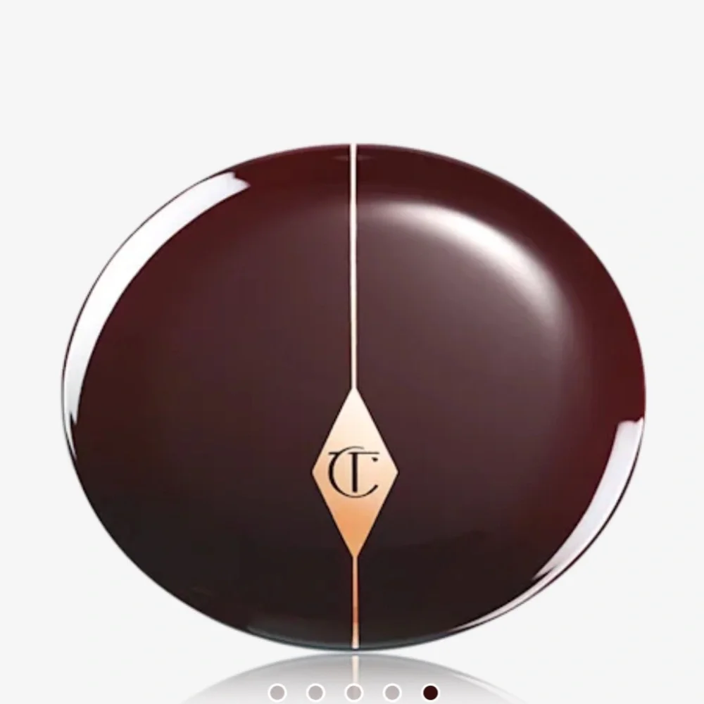 Charlotte Tilbury Cheek to Chic Swish & Pop Blusher in The Climax